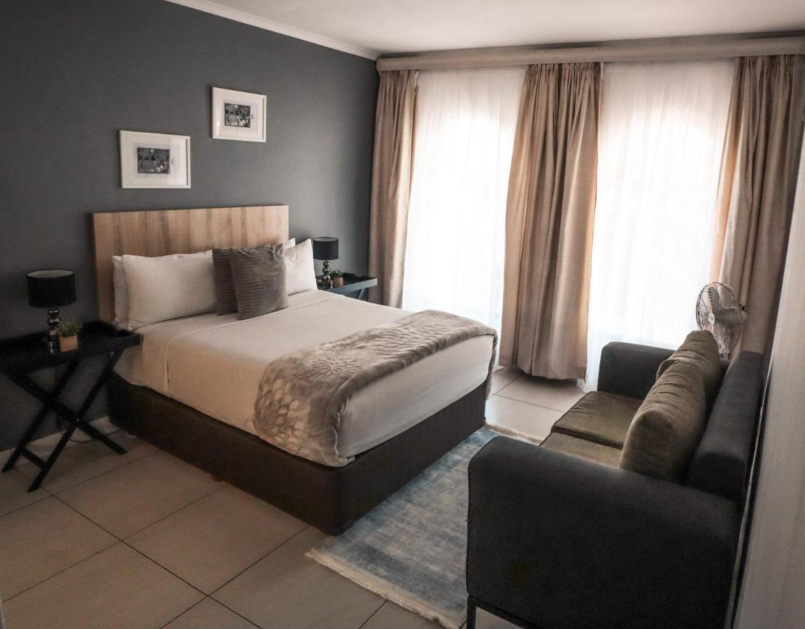 Menlyn Maine: The Exquisite Lunette Pretoria Exterior photo