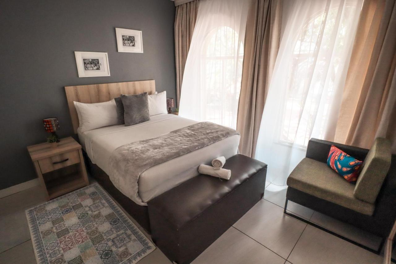 Menlyn Maine: The Exquisite Lunette Pretoria Exterior photo